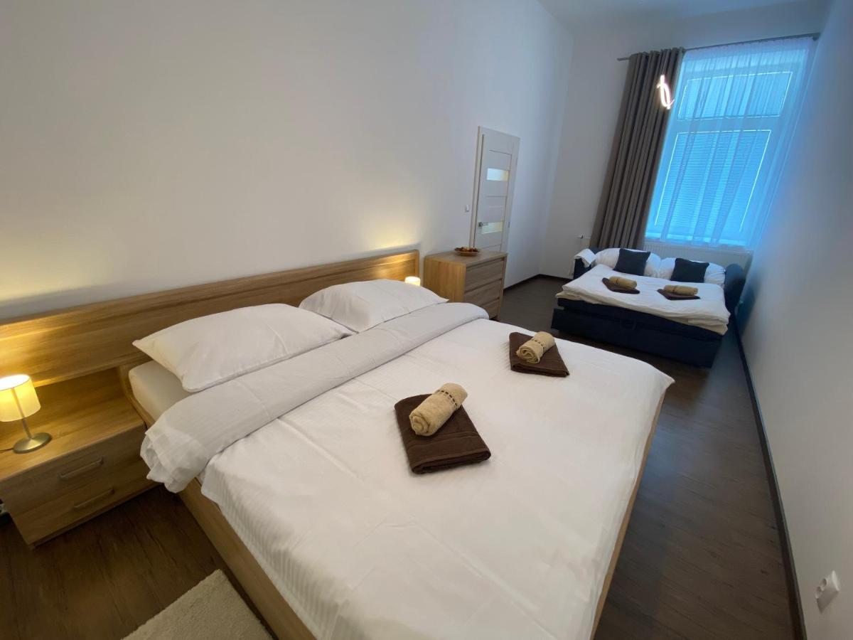 Classy Times - City Centre - Private Parking - Sunny Apartment Poprad Exteriör bild