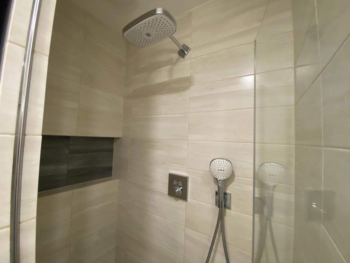 Classy Times - City Centre - Private Parking - Sunny Apartment Poprad Exteriör bild